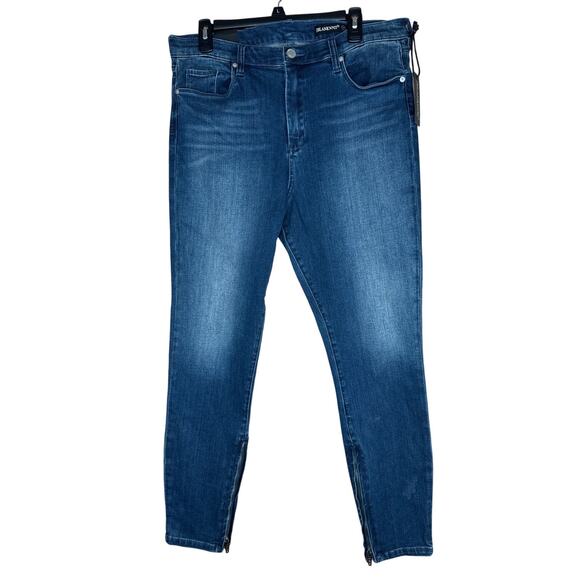 BLANKNYC Women’s Jeans Size 32 Blue Stretch Denim Mid/High Rise Cropped NWT - Picture 1 of 9
